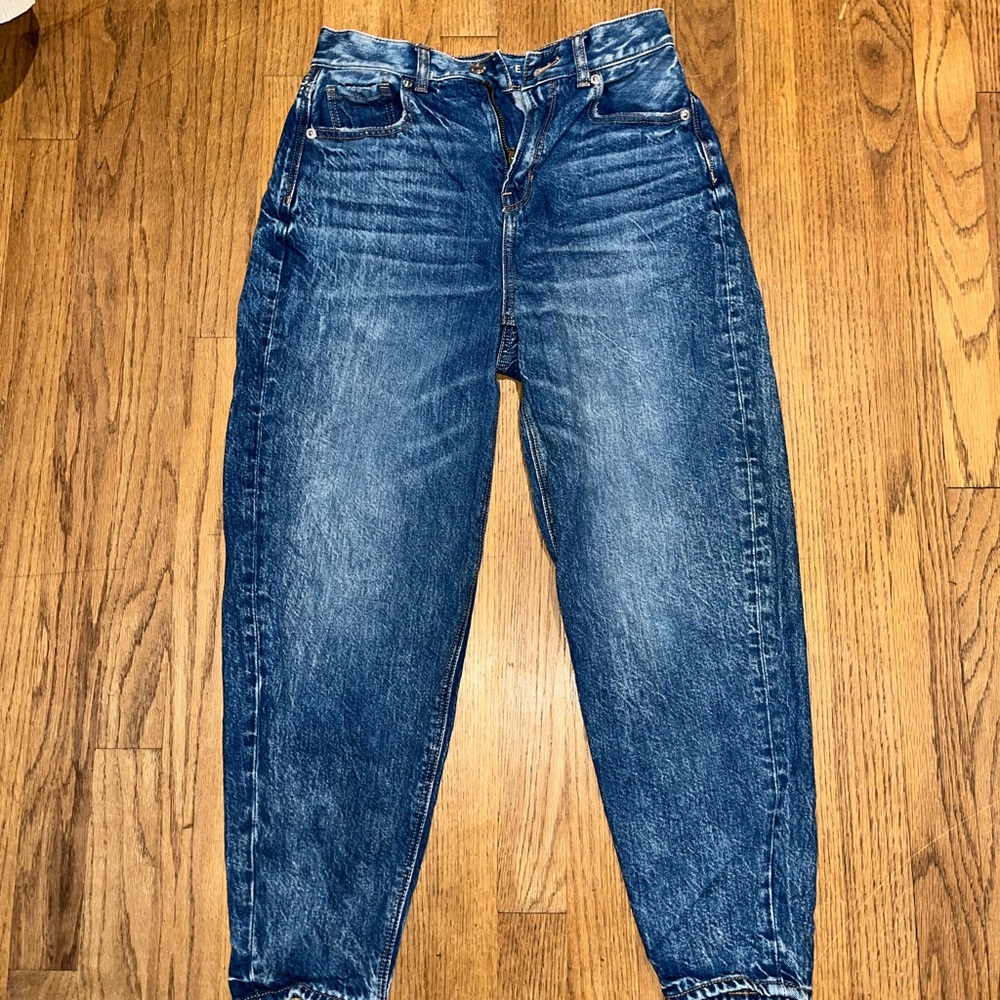 American Eagle Mom Jeans